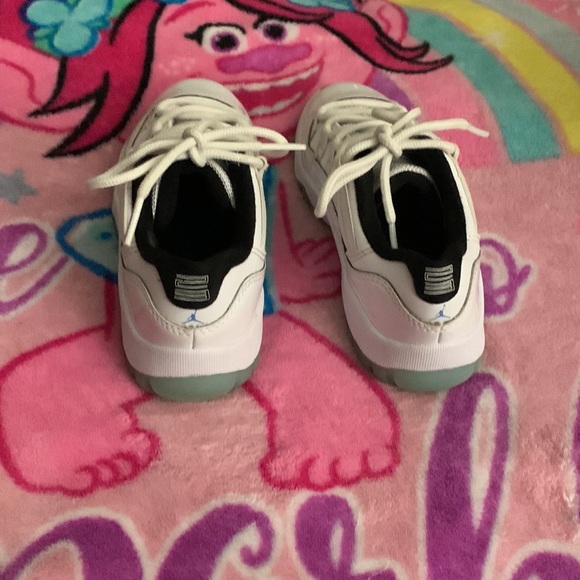 Jordan 11 Retro Low (PS) - Picture 4 of 4